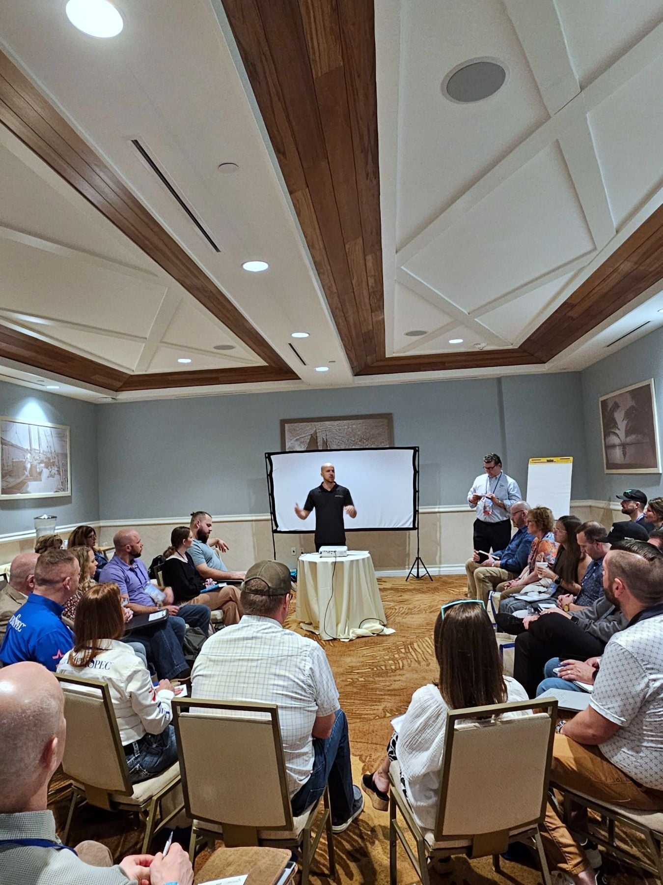 A coach leading an Experience Mastermind session at RISE 2026